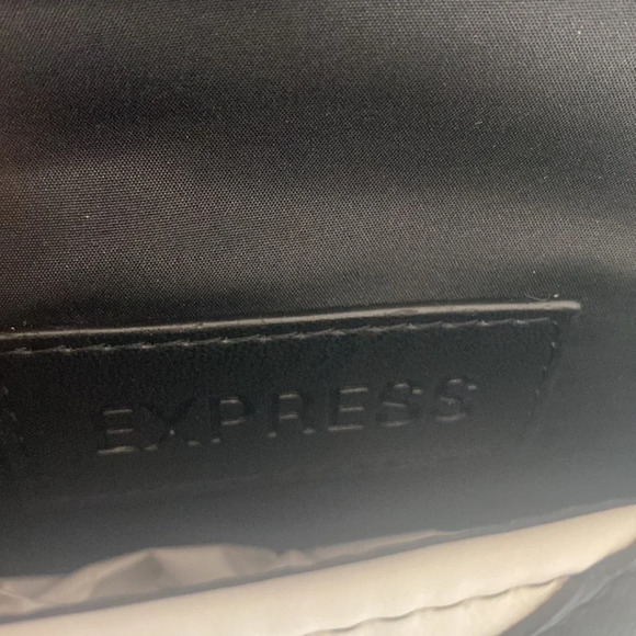 Express Cross Body - Picture 8 of 10